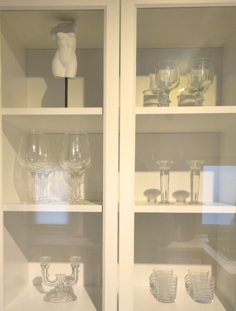Einrichtung_Geschirrschrank