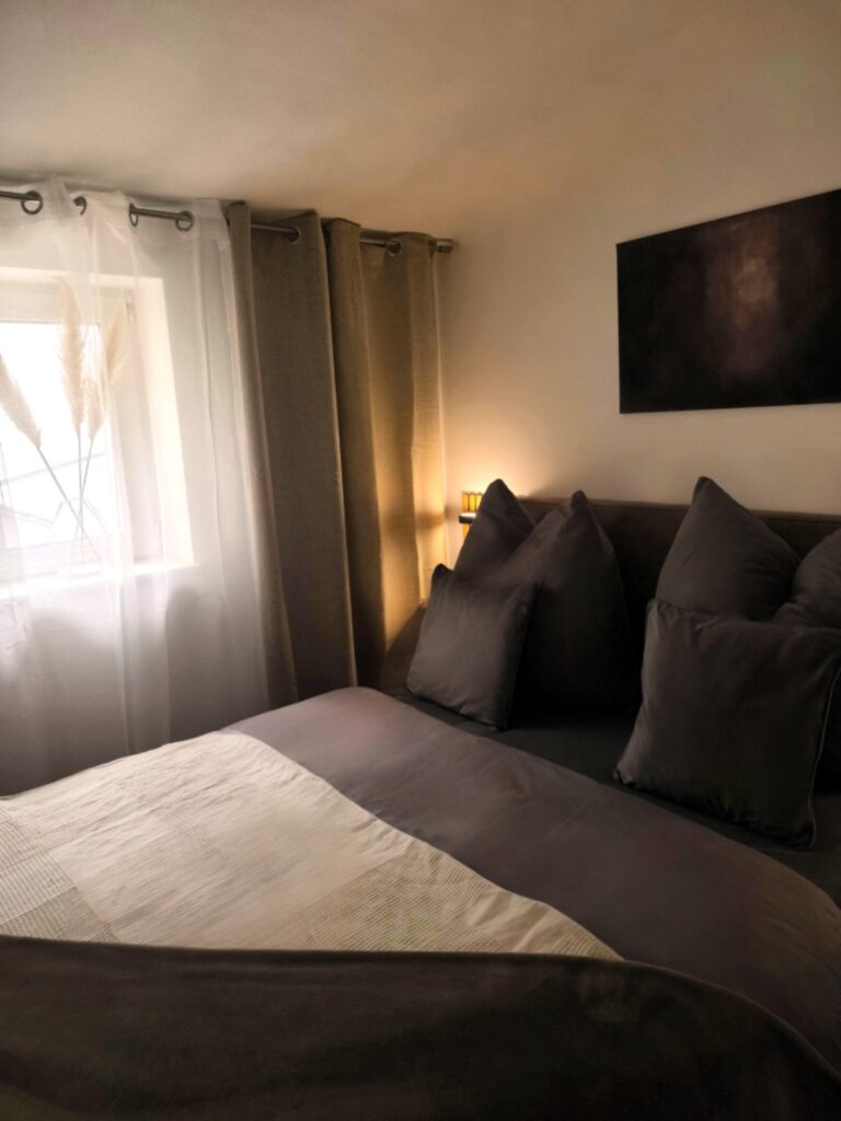 Einrichtung_Schlafzimmer_Bett_2
